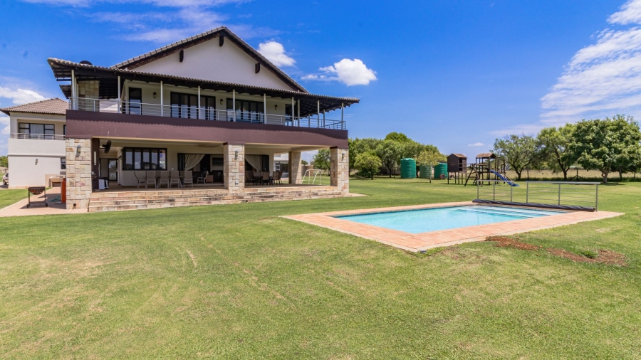 7 Bedroom Property for Sale in Oranjeville Free State